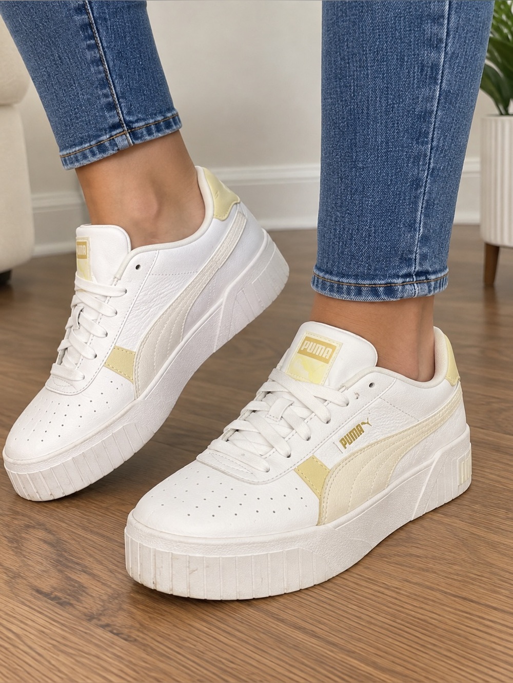 PUMA Women’s Size 9 White Sneakers Yellow Accents Platform Casual Shoes